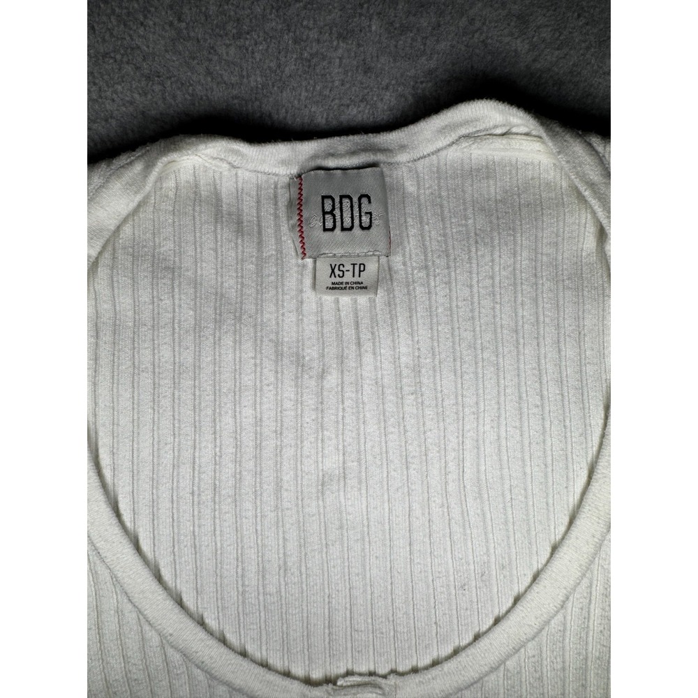 BDG White Babytee XS Urban Outfitters Crop Top - Picture 6 of 7